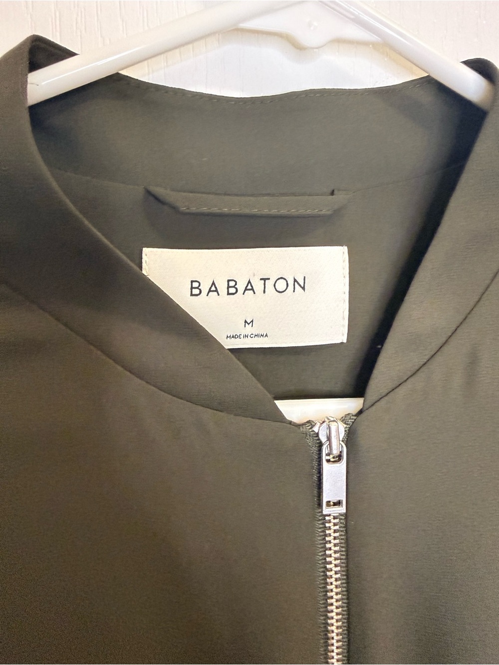 Babaton Aritzia Gilroy Bomber Jacket Lightweight Zip Up NWOT - Medium - Picture 3 of 6